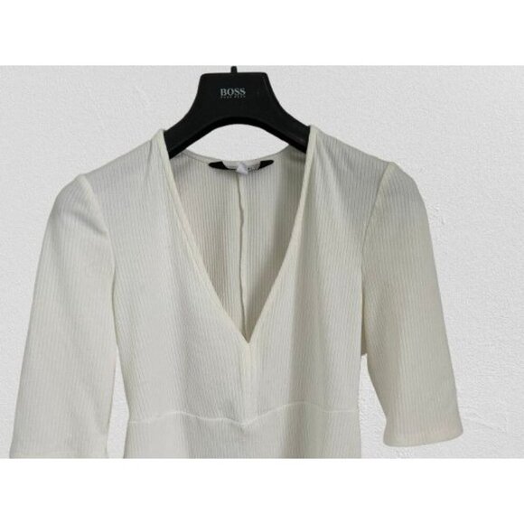 Intermix White Ribbed V-Neck Stretch Knit Top With Elbow Sleeves - Size S - Picture 2 of 7